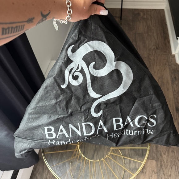 Barrel Banda Bag - Picture 8 of 8